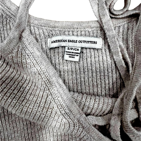 American Eagle size small knit gray sweater tank in excellent like-new condition - Picture 2 of 3